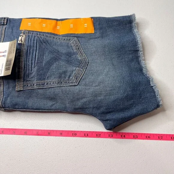 Seven7 Women's Denim Shorts Distressed Frayed Hem Size 12 Blue - Picture 7 of 10